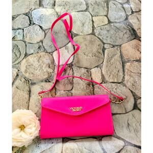 NEW VICTORIA SECRET CROSS SHOLDER WALLET